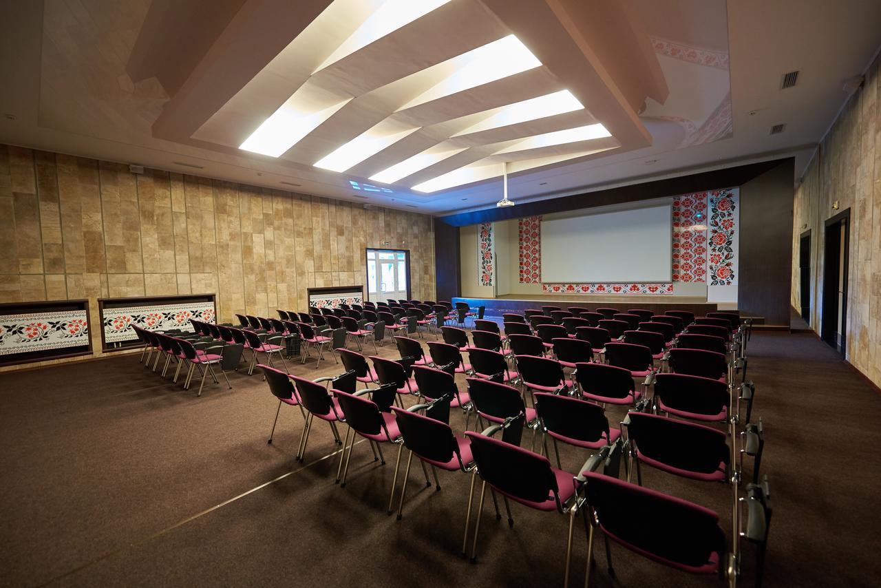 Rassvet Hotel Dnipro Bagian luar foto